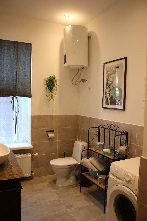 Simple & Elegant Apartment Лиепая Экстерьер фото
